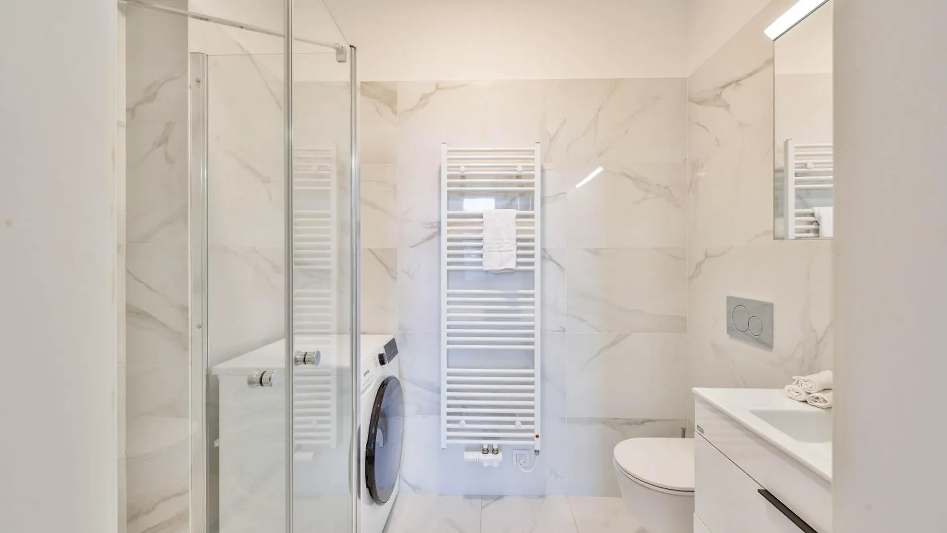 פראג Elegant Apartments With Terrace & Bike Path